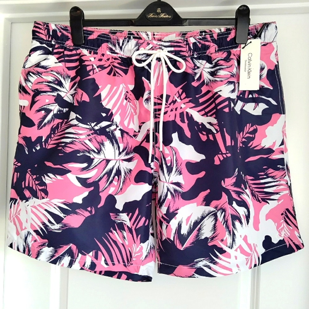 NWT 2XL Calvin Klein Tropical Palm Print Swim Trunks Shorts NEW